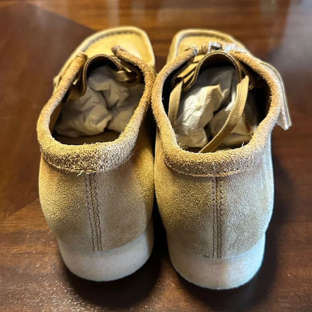 Men's Clarks Wallabee Oak Moss Suede shoes - Picture 4 of 6